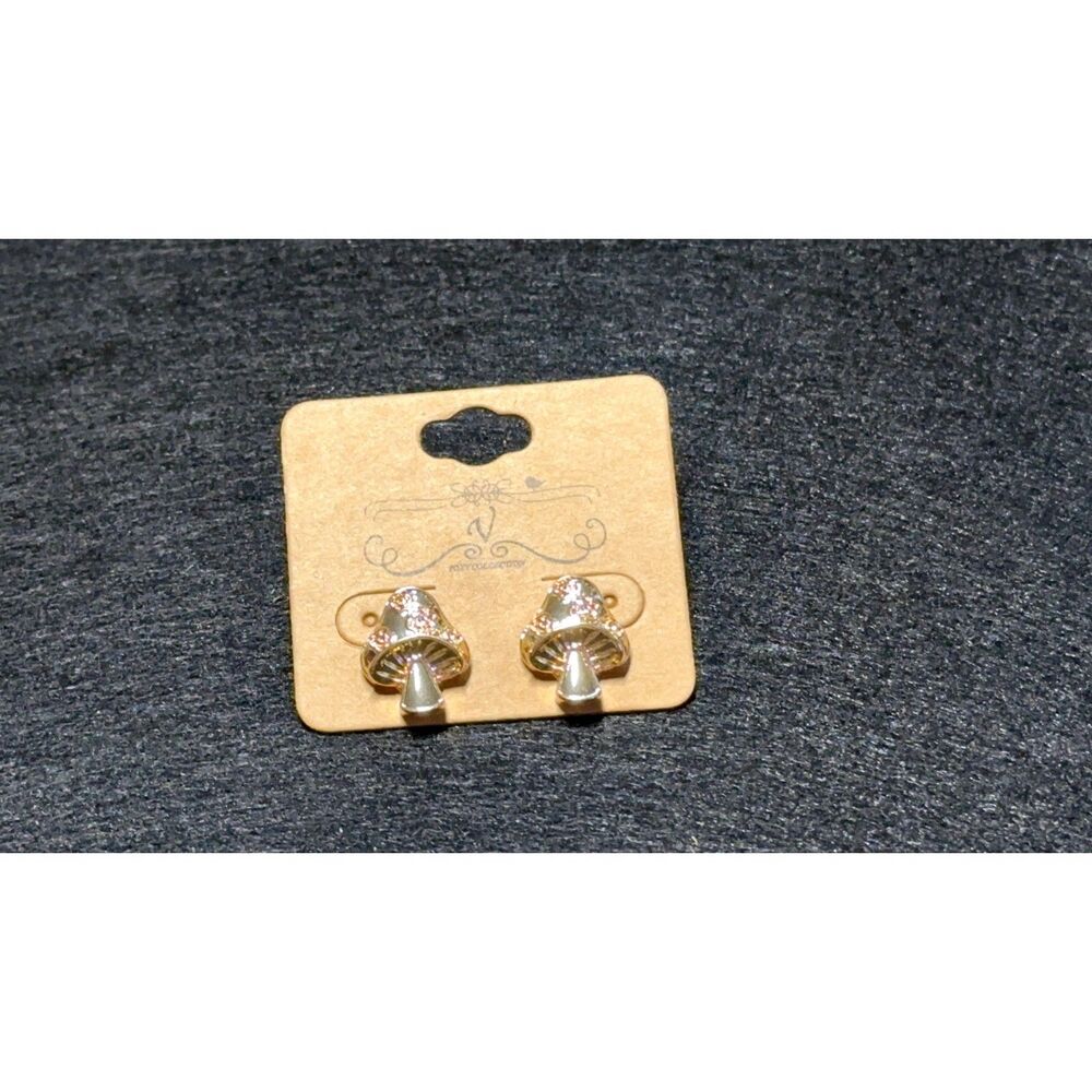 Foxy Collection Gold Glitter Mushroom Stud Earrings Cottagecore NWT